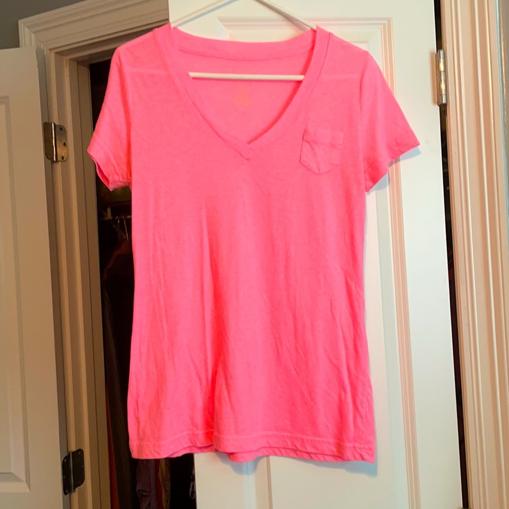 Hot pink basic tee